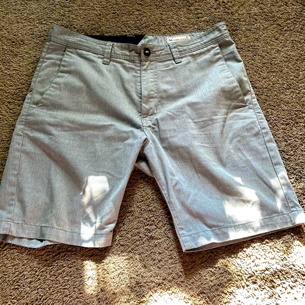 Volcom shorts